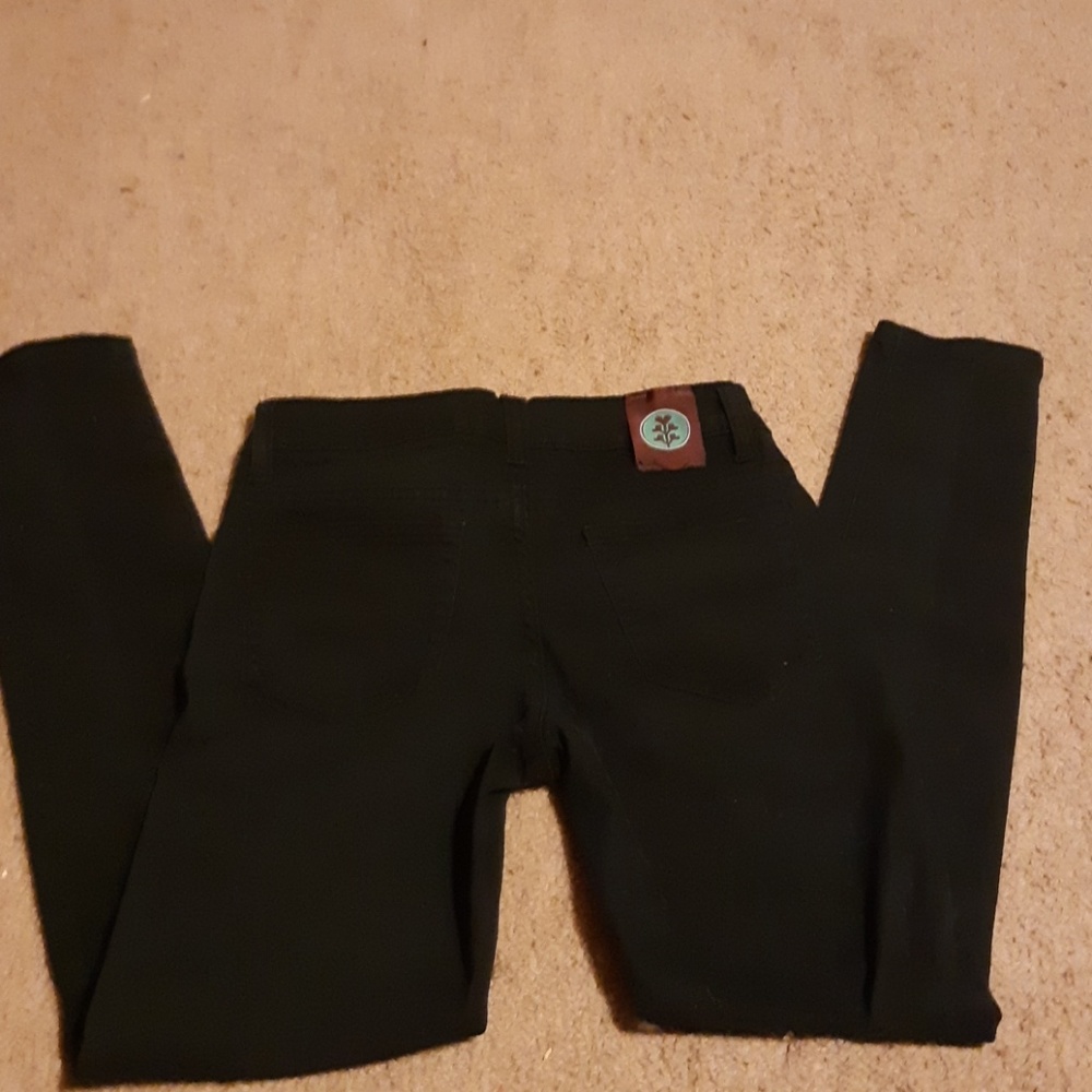 Nice womans size 25 black skinny pants